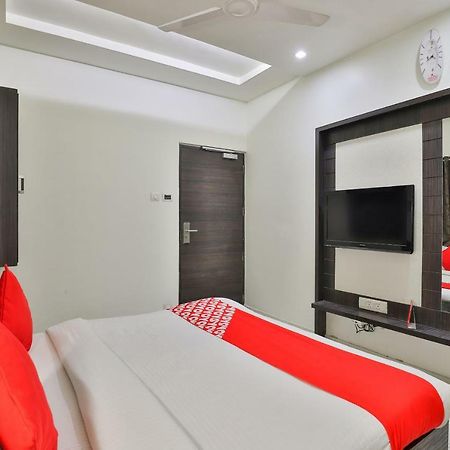 Oyo 2351 Hotel Golden Plaza Ahmadábád Exteriér fotografie