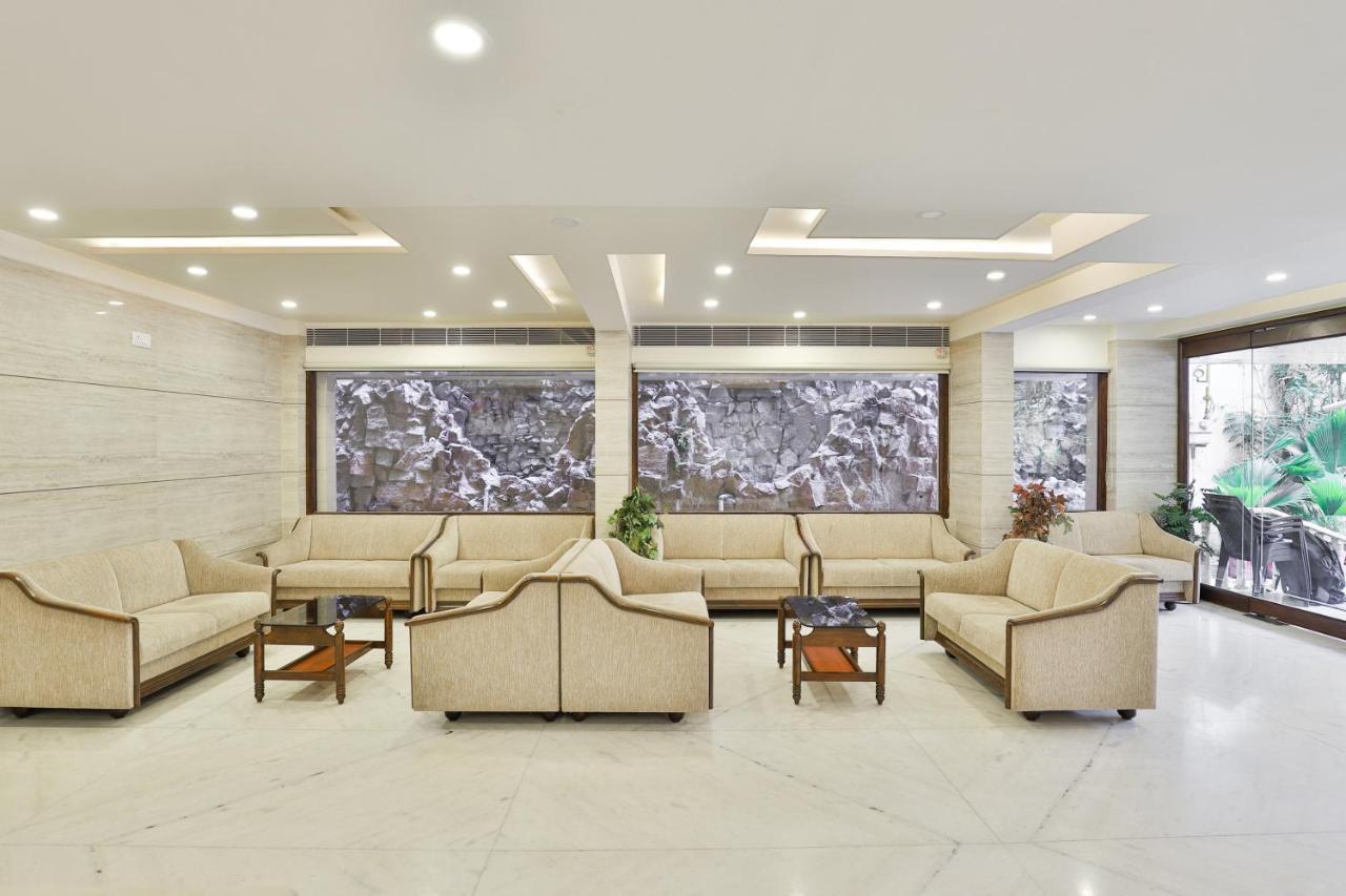 Oyo 2351 Hotel Golden Plaza Ahmadábád Exteriér fotografie