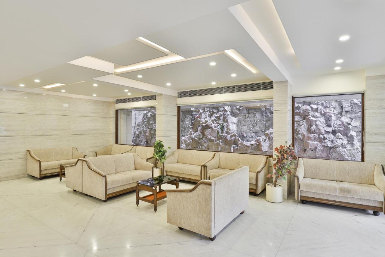 Oyo 2351 Hotel Golden Plaza Ahmadábád Exteriér fotografie