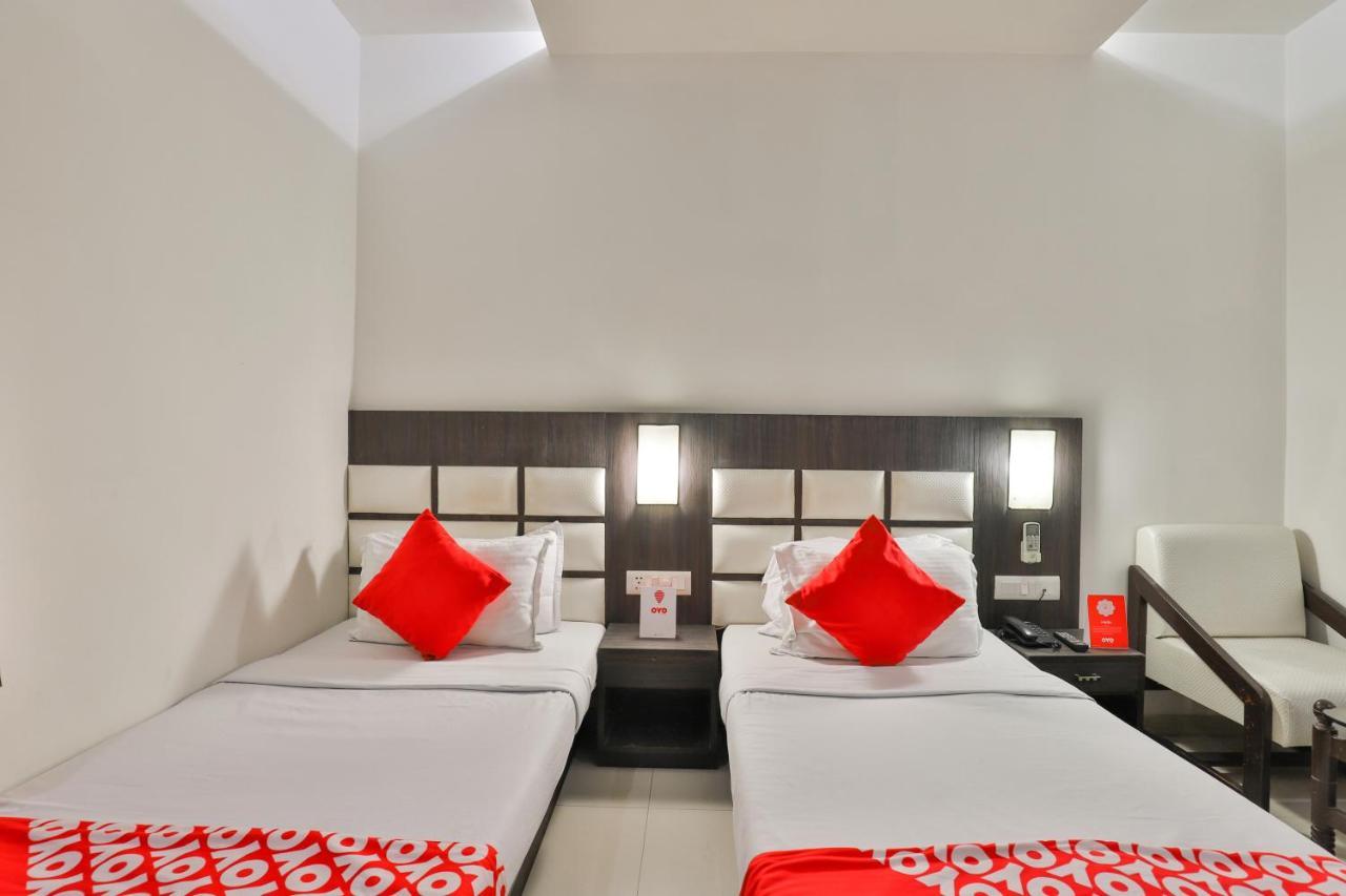 Oyo 2351 Hotel Golden Plaza Ahmadábád Exteriér fotografie