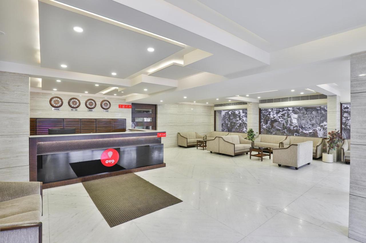 Oyo 2351 Hotel Golden Plaza Ahmadábád Exteriér fotografie