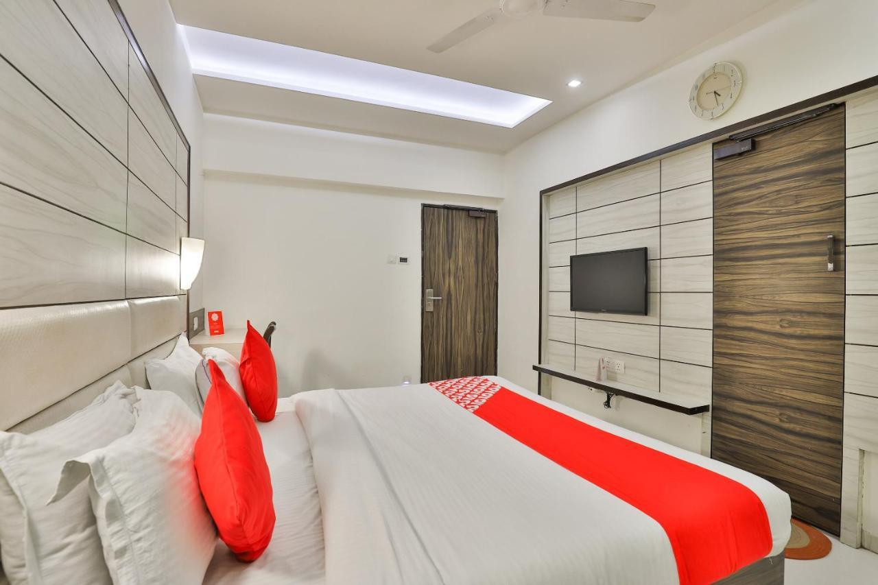 Oyo 2351 Hotel Golden Plaza Ahmadábád Exteriér fotografie